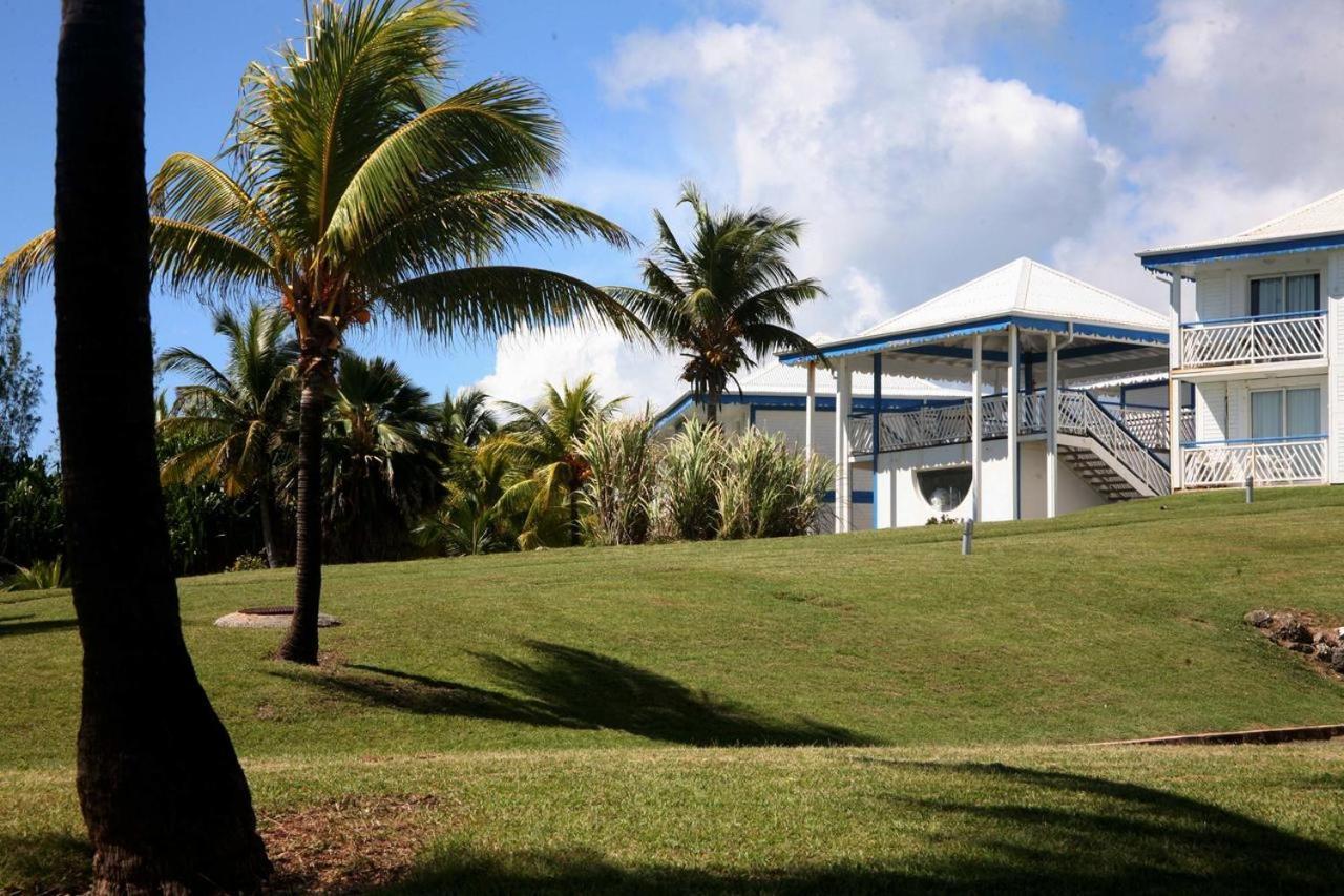 Vue Mer & Acces Direct A La Plage Avec Magnifique Piscine Surveillee Par Un Maitre Nageur Saint-Francois  Exterior photo